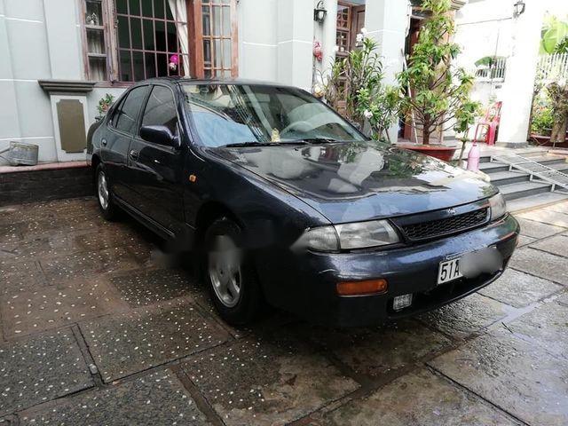 Bán xe Nissan Bluebird 1993 số sàn, màu xanh