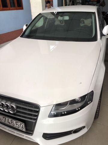 Bán Audi A4 sản xuất 2009, màu trắng, xe nhập  