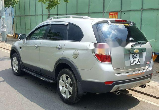 Bán Chevrolet Captiva LT đời 2008, màu bạc  