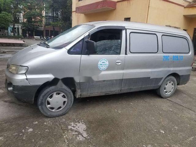 Bán Hyundai Starex đời 2011, màu bạc, 138 triệu