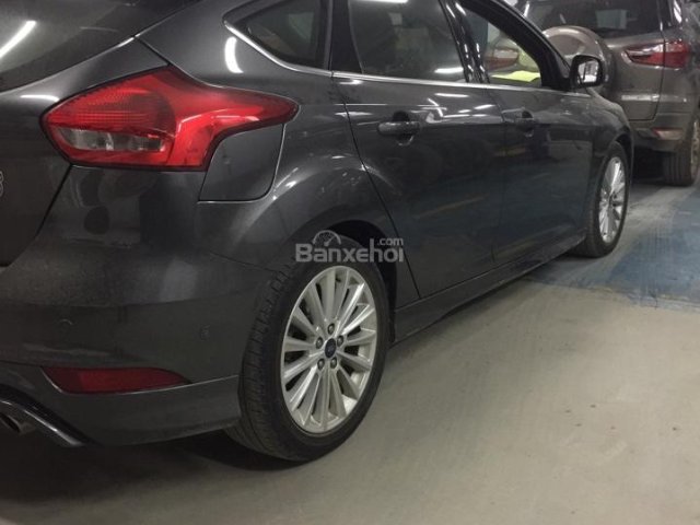 Bán Ford Focus 1.5 Ecoboost bản Hatchback mới 100% màu ghi ánh thép, giá cạnh tranh. L/H 090.778.2222