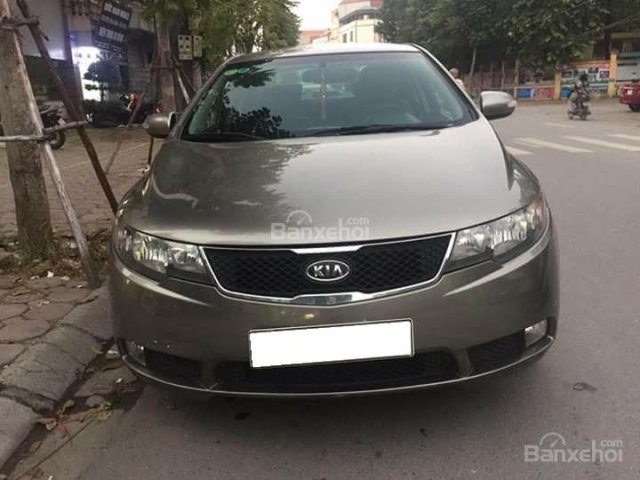 Cần bán xe Kia Forte 1.6MT model 2010 màu ghi xám