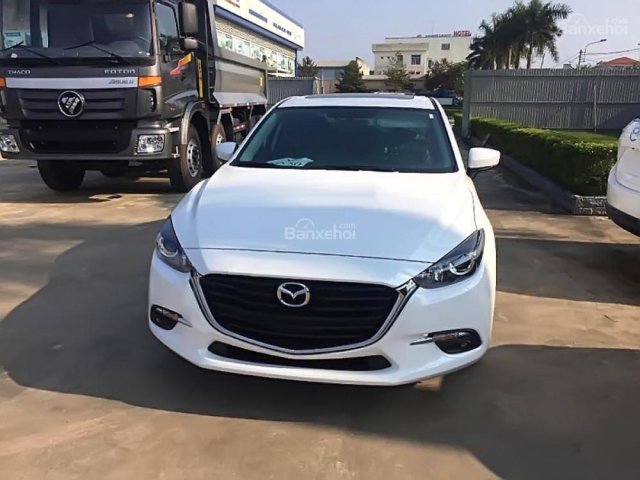 Bán xe Mazda 3 đời 2018, màu trắng