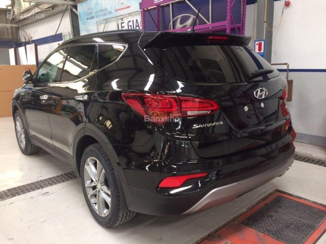 Bán xe Hyundai Santa Fe 2018 màu đen, full đồ