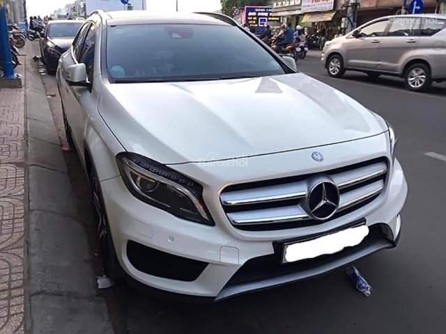 Bán Mercedes sản xuất năm 2015, màu trắng, nhập khẩu nguyên chiếc