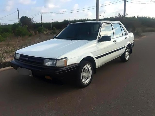 Cần bán lại xe Toyota Corolla sản xuất 1986, màu trắng, nhập khẩu