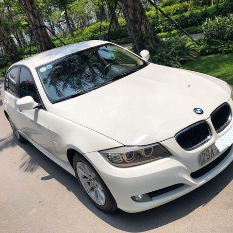 Cần bán lại xe BMW 3 Series 320i đời 2010, màu trắng chính chủ, giá tốt