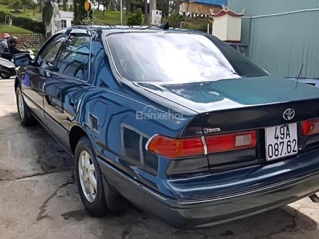 Bán xe Toyota Camry XLi 2.2 đời 1998, màu xanh lam, giá tốt