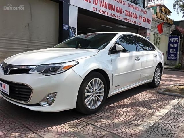 Cần bán xe Toyota Avalon Limited năm sản xuất 2014, màu trắng, xe nhập