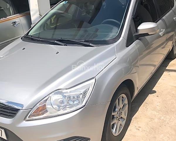 Bán xe Ford Focus đời 2010, màu bạc