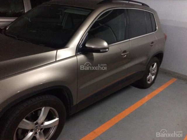 Bán xe Tiguan sx 2016 màu bạc