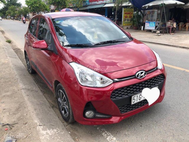 Bán Hyundai Grand i10 1.2 đời 2017, màu đỏ