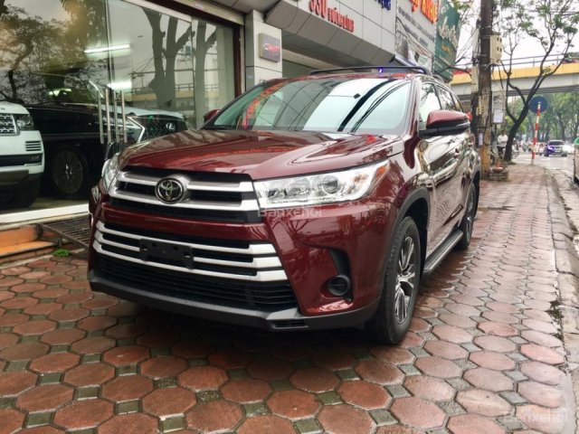 Cần bán xe Toyota Highlander LE 2.7 đời 2018, màu đỏ, nhập khẩu