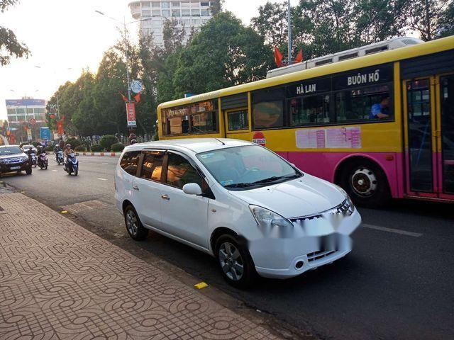 Cần bán lại xe Nissan Grand livina sản xuất 2011, màu trắng, giá chỉ 250 triệu0