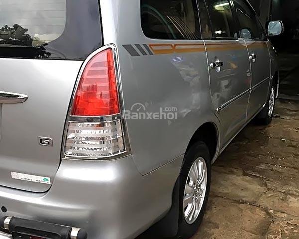 Bán xe Toyota Innova G sản xuất năm 2010, màu bạc 