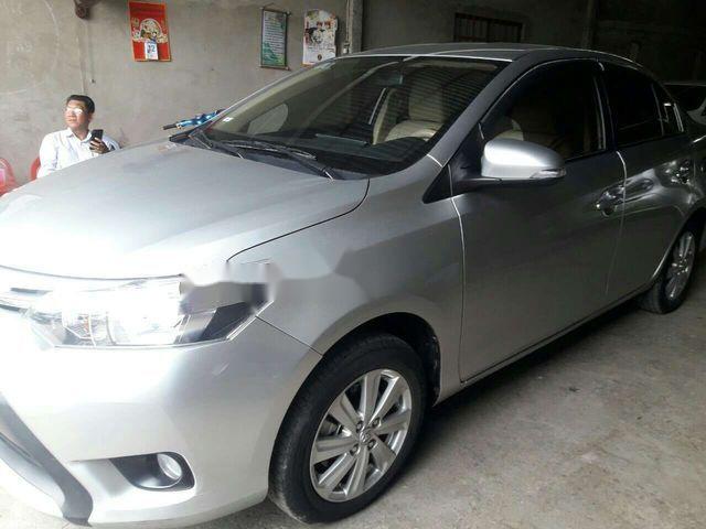 Cần bán xe Toyota Vios sản xuất 2015, giá 450tr