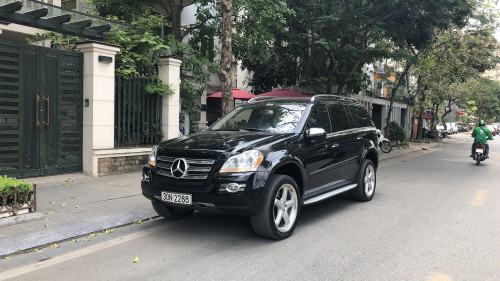 Bán xe Mercedes GL550 đời 2009, màu đen