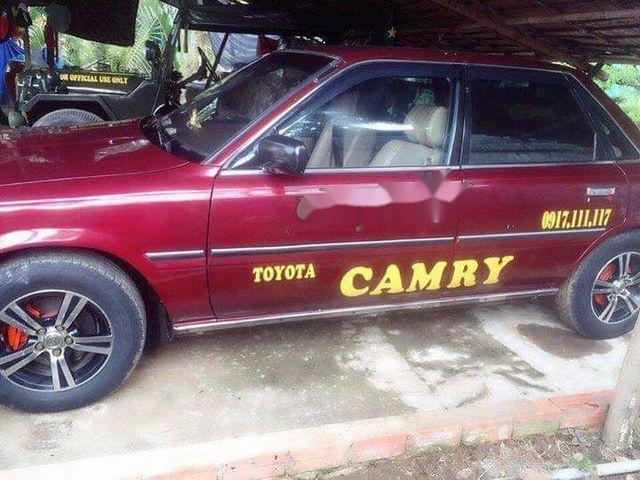 Bán Toyota Camry năm sản xuất 1988