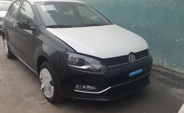 Cần bán Volkswagen Polo đời 2018, hai màu, nhập khẩu, giá tốt