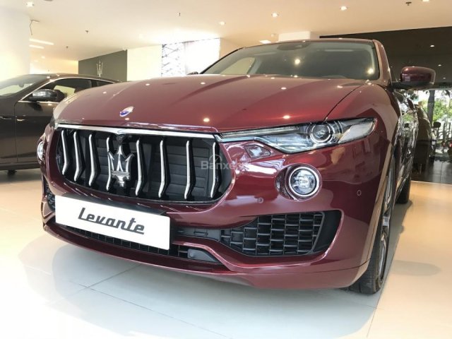 Bán xe Maserati Levante SQ4, phiên bản đặc biệt mới, giá xe Maserati Levante chính hãng