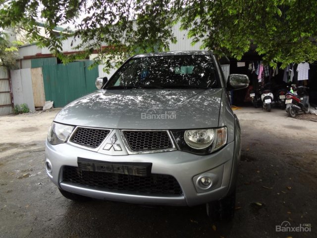 Bán xe Mitsubishi Triton sản xuất 2013 4x4 MT, nhập khẩu