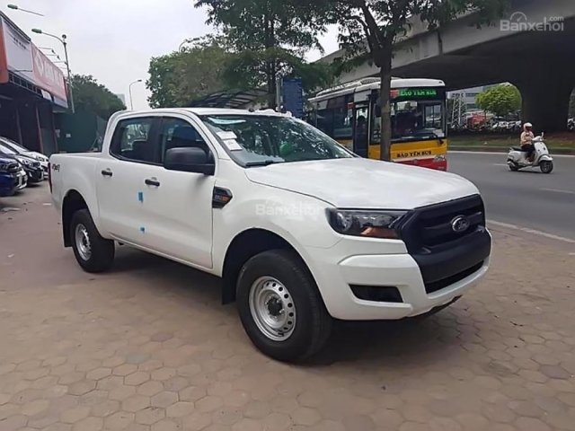 Bán Ford Ranger XL 2.2L 4x4 MT năm 2017, màu trắng, nhập khẩu nguyên chiếc, giá tốt