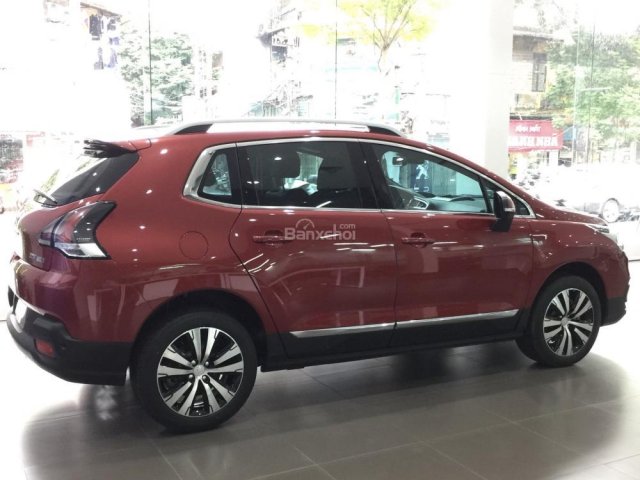 Cần bán Peugeot 3008 Facelift năm sản xuất 2018, màu đỏ, giá chỉ 929 triệu