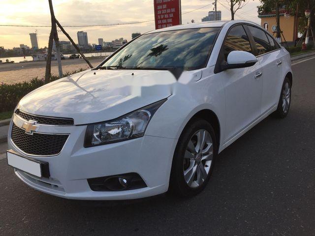 Bán Chevrolet Cruze 1.8 2015, màu trắng, giá chỉ 465 triệu