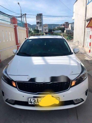 Cần bán lại xe Kia Cerato đời 2017, màu trắng