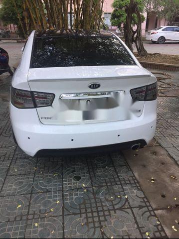 Bán Kia Forte sản xuất năm 2013, màu trắng xe gia đình, 380tr