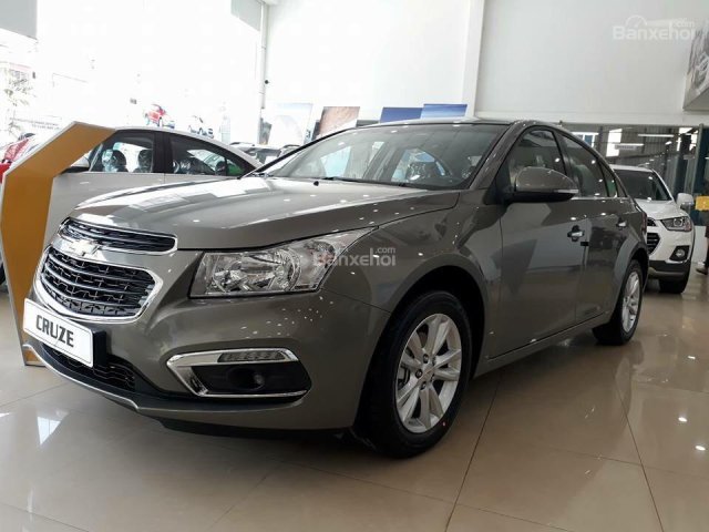 Chevrolet Cruze LT KM tháng 5 30 triêu tại Thái Bình, LH 0966342625