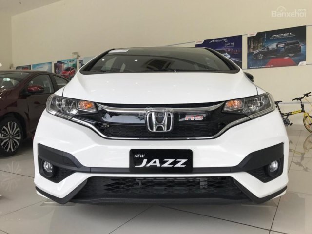 Bán xe Honda Jazz nhập khẩu, đủ màu, km khủng, vay được tới 90% tại Honda ô tô Phát Tiến, LH: 0934387353