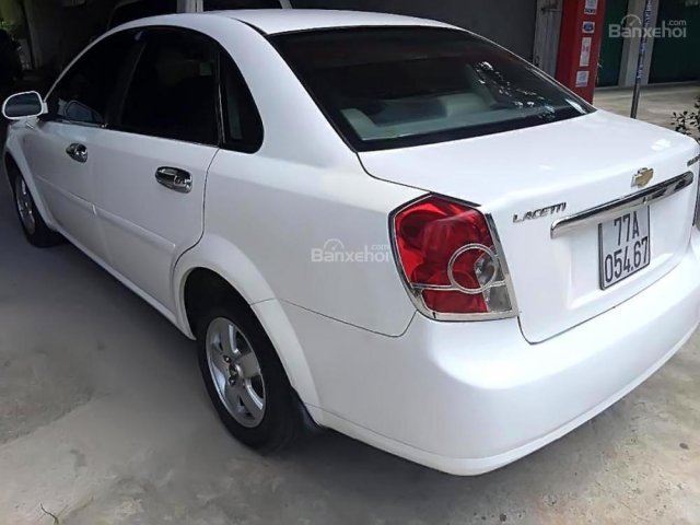 Cần bán gấp Chevrolet Lacetti 2011, màu trắng