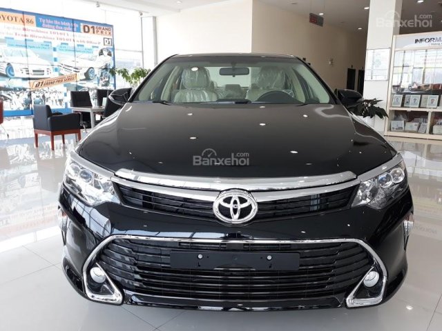 Bán Toyota Camry 2.0E, các màu, khuyến mại tưng bừng cuối năm