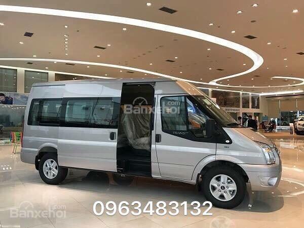 Ford An Đô bán Ford Transit bản cao cấp đời 2018, màu bạc, hỗ trợ trả góp tại Hà Nội