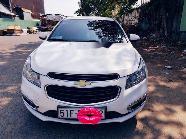 Bán Chevrolet Cruze LT 1.6 đời 2016, màu trắng  