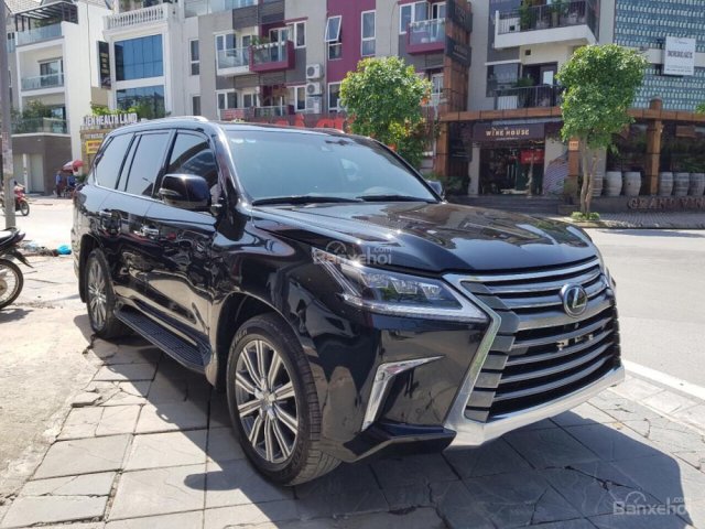 Bán xe Lexus LX570 năm 2016 màu đen, nhập khẩu Mỹ