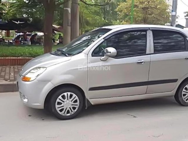 Bán xe Chevrolet Spark Van 2015, màu bạc 