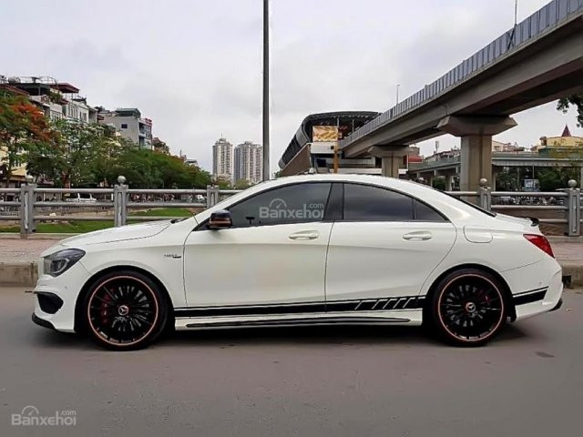 Bán xe Mercedes CLA45AMG sản xuất năm 2016, màu trắng, nhập khẩu số tự động