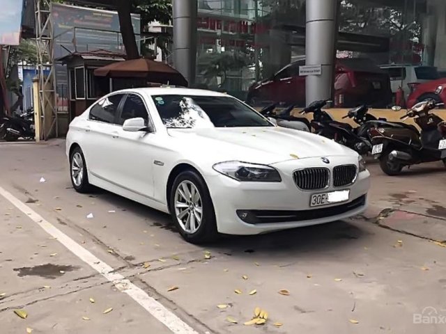 Cần bán lại xe BMW 5 Series 523i sản xuất năm 2011, màu trắng, nhập khẩu nguyên chiếc số tự động