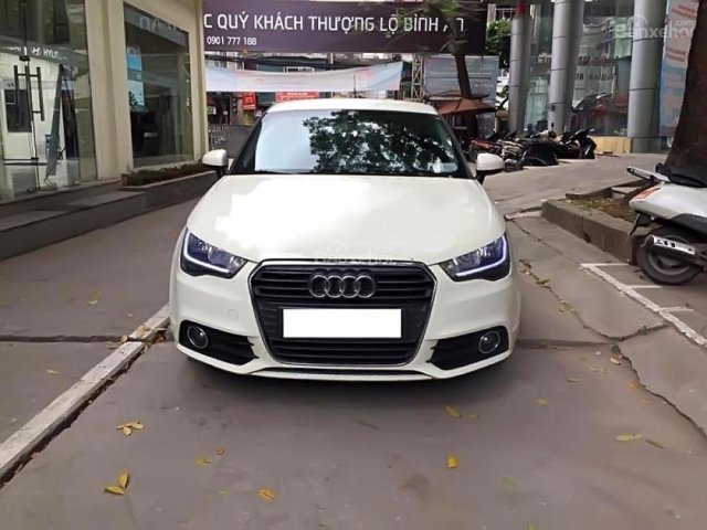 Cần bán gấp Audi A1 1.4 TFSI 2010, màu trắng, nhập khẩu, giá chỉ 580 triệu