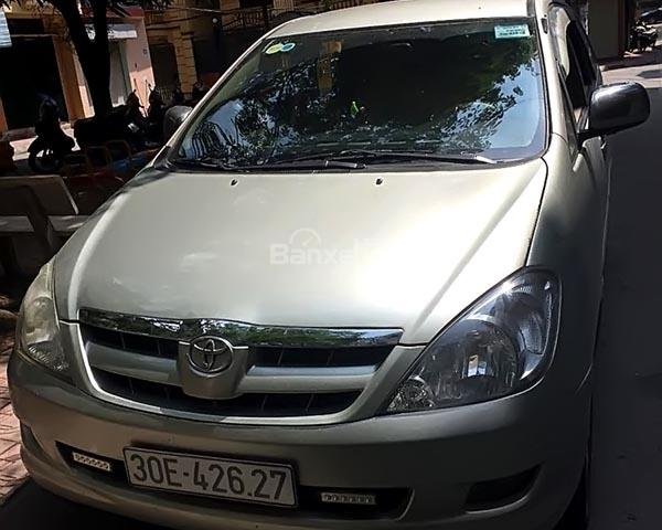 Bán Toyota Innova sản xuất năm 2006 số sàn, 320 triệu