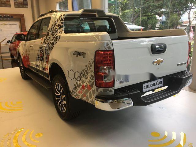 Bán Ford Ranger sản xuất năm 2018, màu trắng, giá 624tr