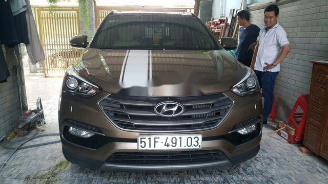 Cần bán gấp Hyundai Santa Fe 2.2AT năm sản xuất 2016, màu nâu 