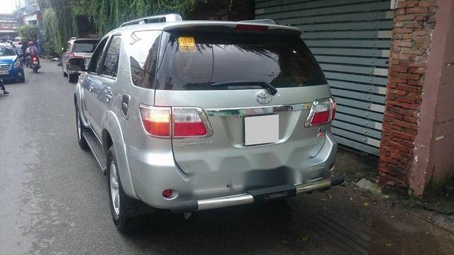 Cần bán xe Toyota Fortuner V AT năm sản xuất 2011, giá 545tr