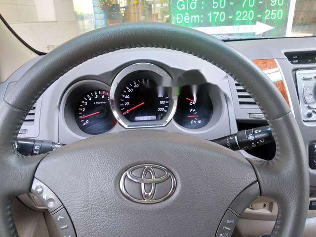 Cần bán lại xe Toyota Fortuner đời 2010