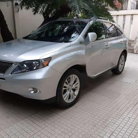 Cần bán lại xe Lexus RX sản xuất năm 2009, màu bạc xe gia đình, giá tốt