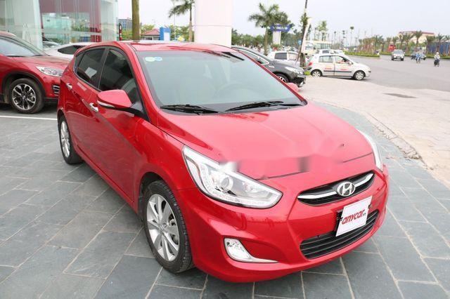 Cần bán gấp Hyundai Accent 1.4AT sản xuất năm 2014, màu đỏ, giá tốt