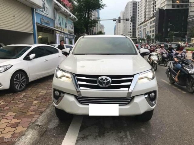 Bán Toyota Fortuner 2.7V 4x4 WD, màu trắng, sản xuất và đăng ký tháng 10/ 2017