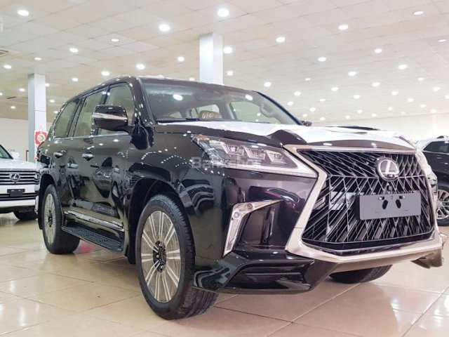 Bán Lexus LX570 Super Sport sản xuất 2018 nhập khẩu nguyên chiếc mới 100%